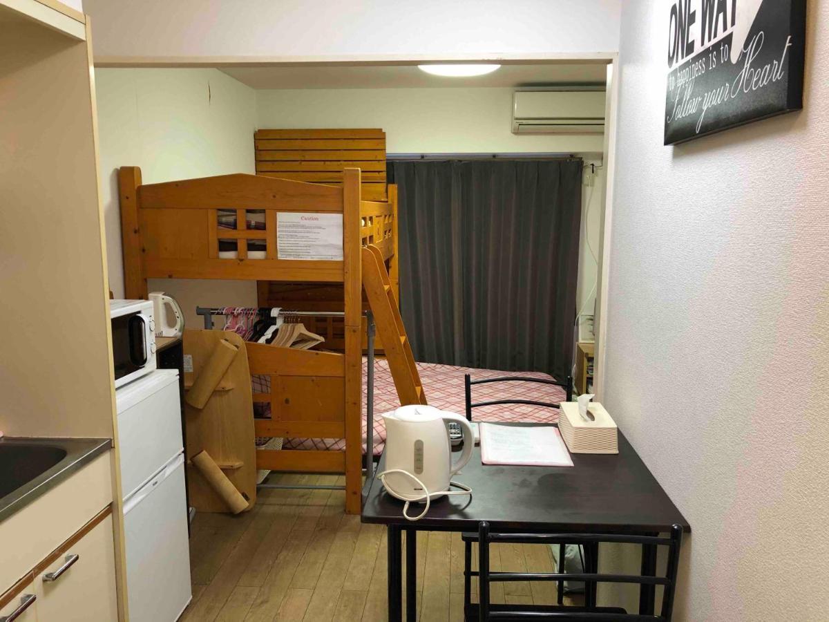 Guest House Zwell Hakata Ohori Park Fukuoka  Exterior foto
